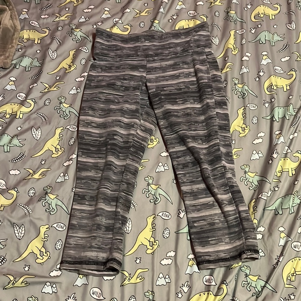old navy mid cut leggings